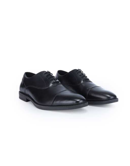 Thomas Crick Merlin leather oxford toecap shoes in black, 2 of 4