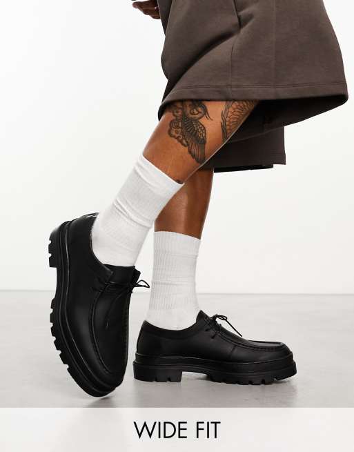 Thomas Crick Wide Fit chunky apron toe shoes in black leather | ASOS