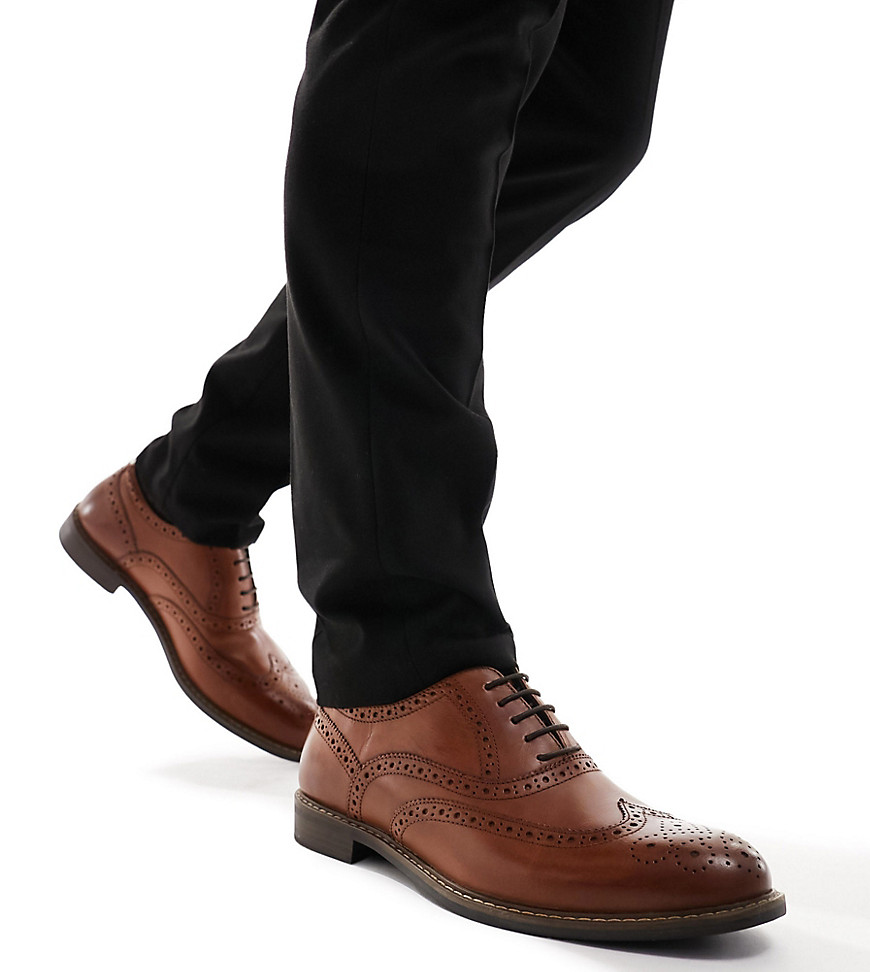 Thomas Crick wide fit leather formal brogues in tan-Brown