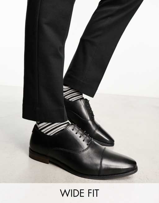 Thomas Crick wide fit leather oxford lace up shoes in black | ASOS