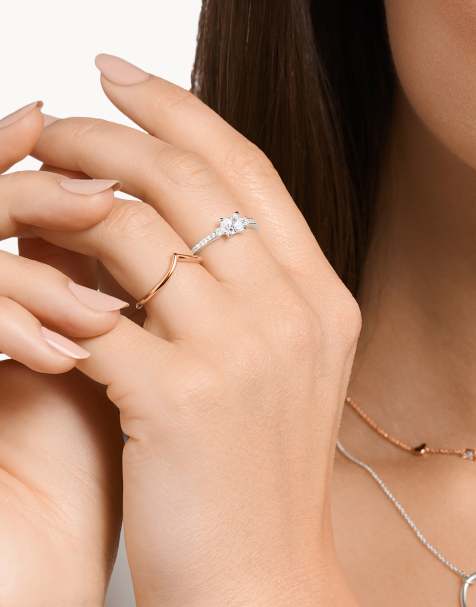 Thomas Sabo – Silberfarbener Ring aus 925er Sterlingsilber mit weißen Pavé-Steinen - view 1