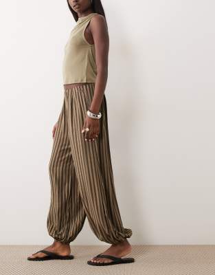 Threadbare Balloon Leg Pants In Brown