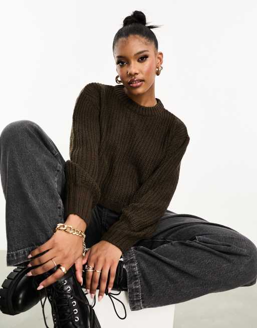 Threadbare – Bea – Kurz geschnittener Pullover in Schokobraun mit Rundhalsausschnitt