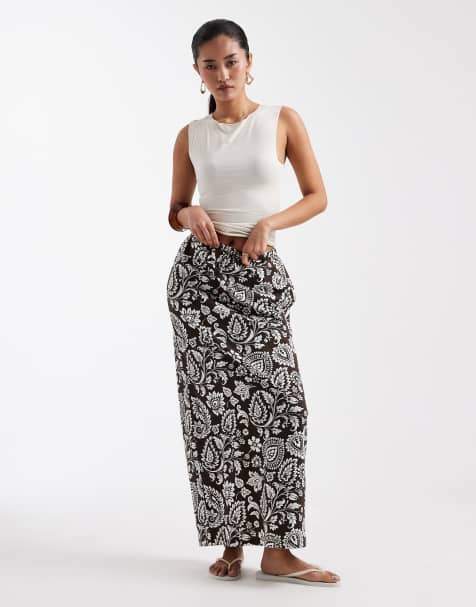 Threadbare – Brązowa, dżersejowa spódnica maxi we wzór paisley - view 1