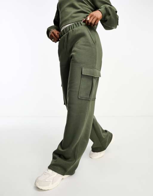 Threadbare – Buzz – Weit geschnittene Cargo-Jogginghose in Khaki, Kombiteil