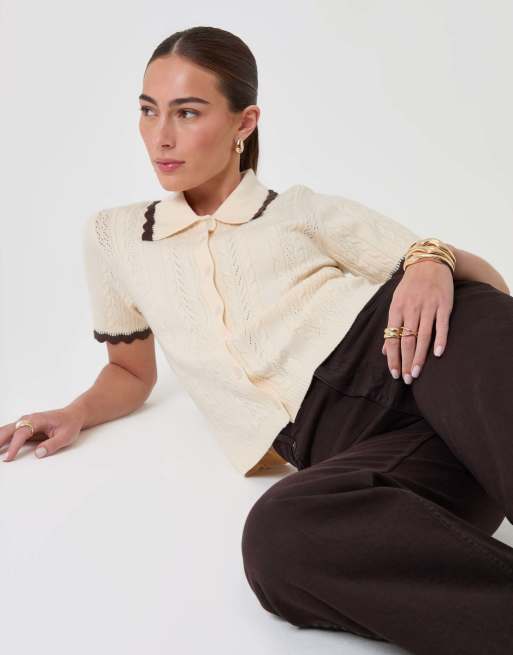 Threadbare Cable knit scallop trim polo in cream, 4 of 5