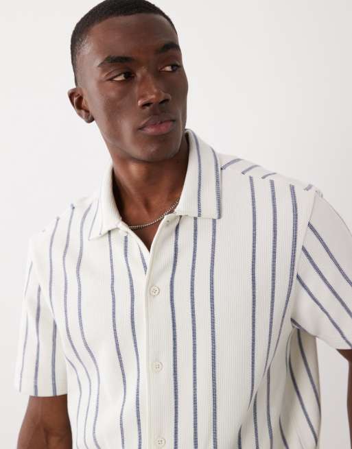 Threadbare - Camisa a rayas azules y color crudo de manga corta de tejido grueso texturizado