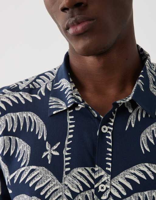 Threadbare - Camisa azul marino de manga corta con estampado de palmeras, 3 de 5