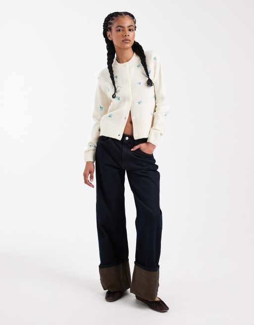 Threadbare - Cardigan écru con cuciture a contrasto e ricamo floreale, 3 di 4