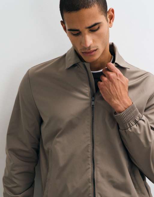 Threadbare - chaqueta con cremallera y acabado repelente al agua en topo, 3 de 5