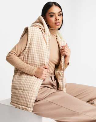 Threadbare Chrisy padded gilet in cream houndstooth