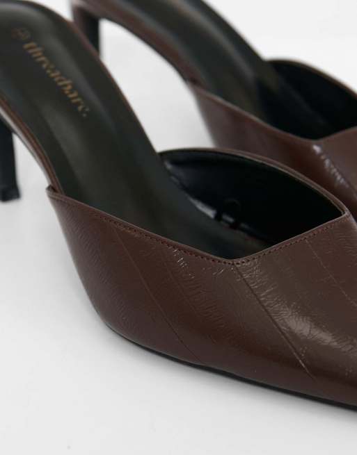 Threadbare Closed toe kitten heel in chocolate brown, 2 of 5