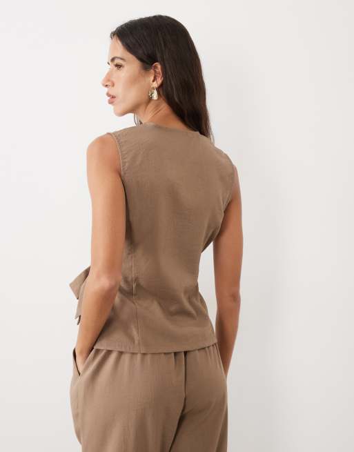 Threadbare co-ord slå om-vest med front i taupe, 4 af 4