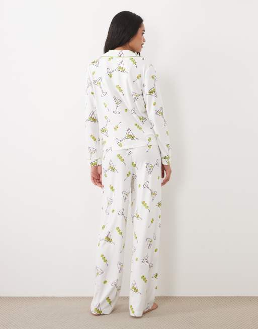 Threadbare - conjunto de pijama abotonado de tejido supersuave con estampado integral de martinis y aceitunas, 4 de 4
