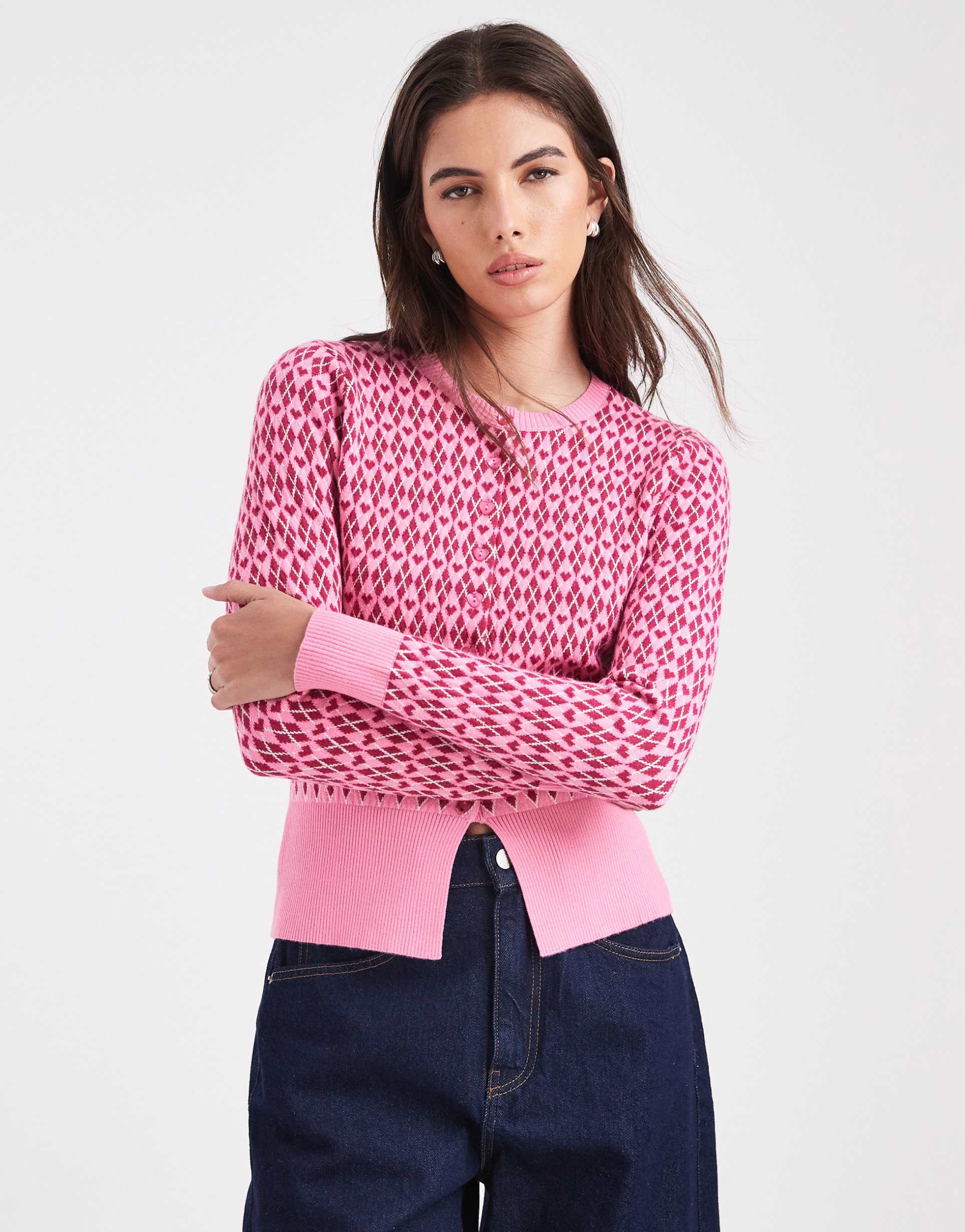 threadbare crew neck argyle heart print cardigan in pink and red