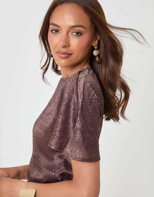 Threadbare Crinkle satin batwing top in chocolate brown, 3 of 5
