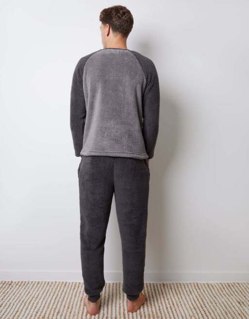 Threadbare 'cube' borg loungewear set in charcoal, 2 of 5