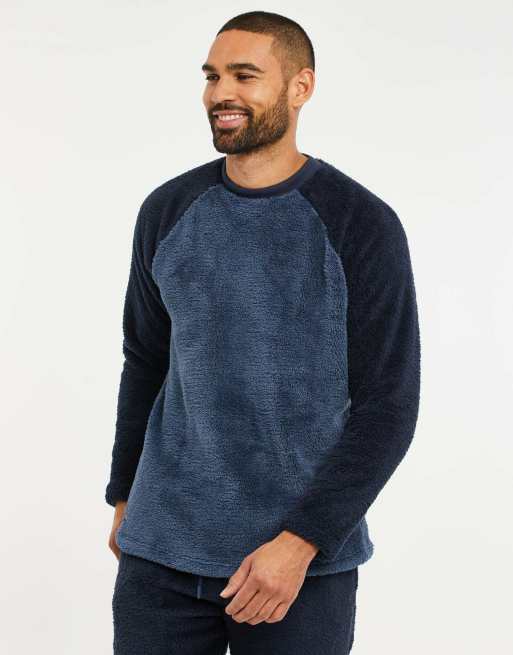 Threadbare 'cube' borg loungewear set in navy, 4 of 5