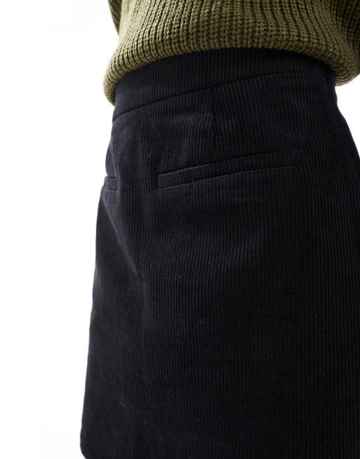 Threadbare – Czarna sztruksowa spódnica mini z kieszeniami, 5 z 5
