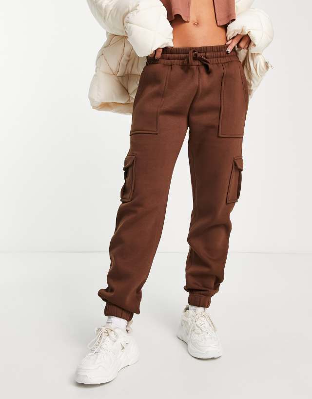 Threadbare Donna cargo sweatpants in chocolate brown