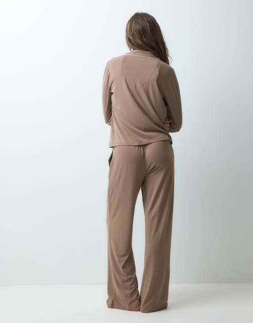 Threadbare ensemble de pyjama boutonné tout doux en brun moka avec liserés blancs contrastants, 4 de 4