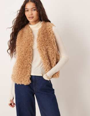 Threadbare Threadbare faux fur shearling gilet in tan-Brown