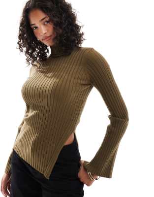 Threadbare - Figurbetonter Pullover in Khaki mit Stehkragen-Grün