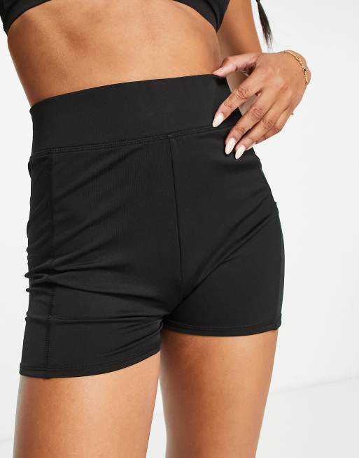 Threadbare Fitness – Krótkie czarne legginsy sportowe z kieszonką, 2 z 4