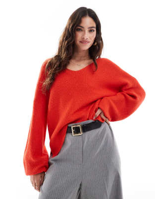 Threadbare - Flauschiger, locker geschnittener Pullover in Rot mit V-Ausschnitt