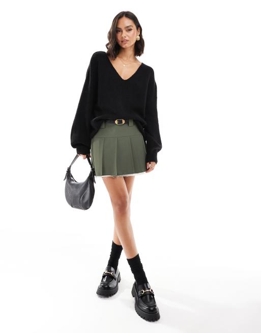 Threadbare fluffy v-neck slouchy sweater in black