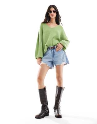 fluffy v neck slouchy sweater in green