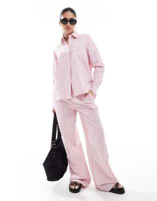 Threadbare - Gerade geschnittene Hose in gestreiftem Rosa mit Kordelzugbund, Kombiteil