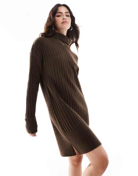 Threadbare – Geripptes, kurzes Pulloverkleid in Schokobraun mit Rollkragen - view 1