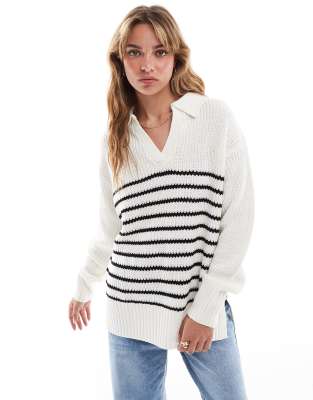 Threadbare - Gestreifter Oversize-Pullover mit Kragen und V-Ausschnitt-Schwarz