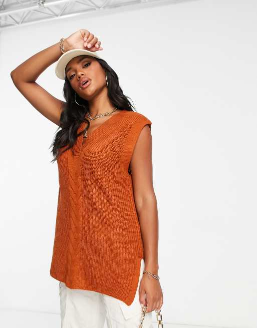 Threadbare – Goldenrod – Ärmelloser Zopfstrickpullover in Braun mit V-Ausschnitt