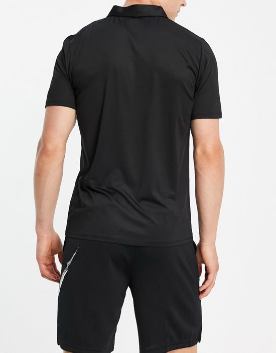 https://images.asos-media.com/products/threadbare-golf-half-zip-polo-in-black/202211863-2?$n_550w$&wid=550&fit=constrain