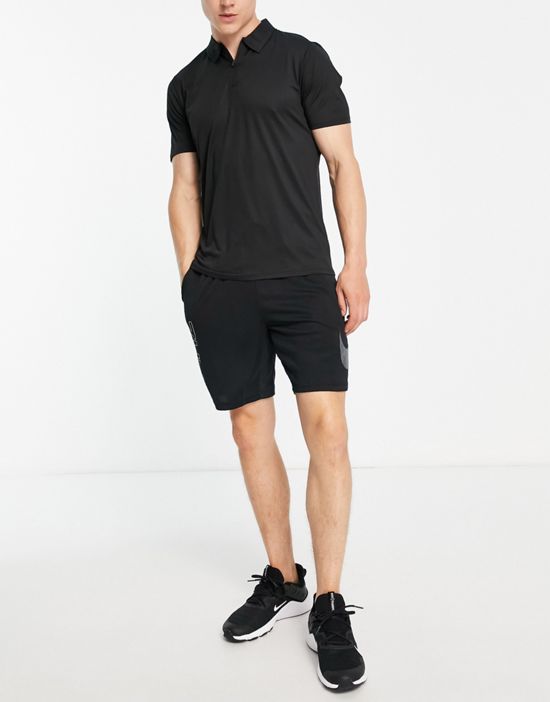https://images.asos-media.com/products/threadbare-golf-half-zip-polo-in-black/202211863-4?$n_550w$&wid=550&fit=constrain