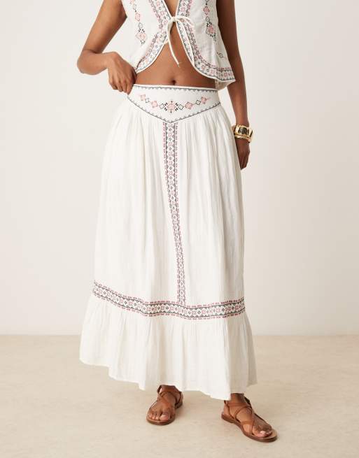 Threadbare - Jupe d'ensemble longue et riche en coton avec broderies - Crème, 2 de 5