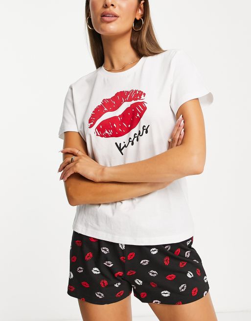 Threadbare kisses short pyjama set in black and white