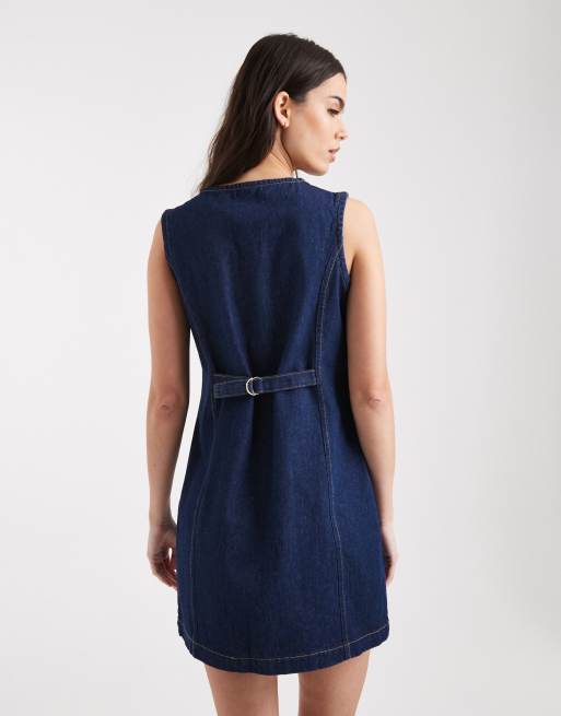 Threadbare – Kurzes Latz-Jeanskleid in Blau mit Knopfleiste vorne, 4 von 4