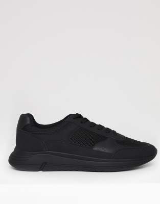 Lace up casual trainers 