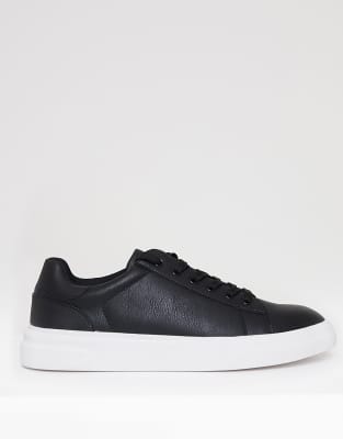  Lace up court trainers 