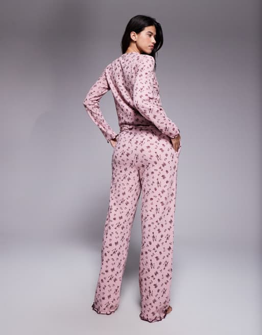 Threadbare – Langärmliger Pyjama in Feige mit Knopfleiste und Ski-Printmuster, 4 von 4