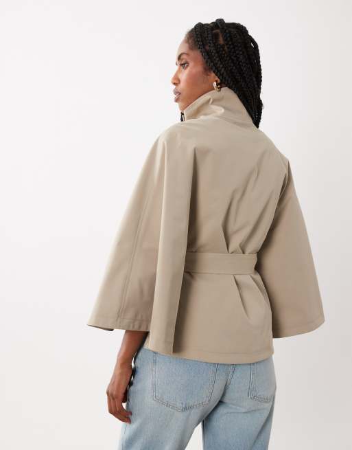 Threadbare – Ljusbeige, kort trenchcoat med cape, ståkrage och skärp, 4 av 4