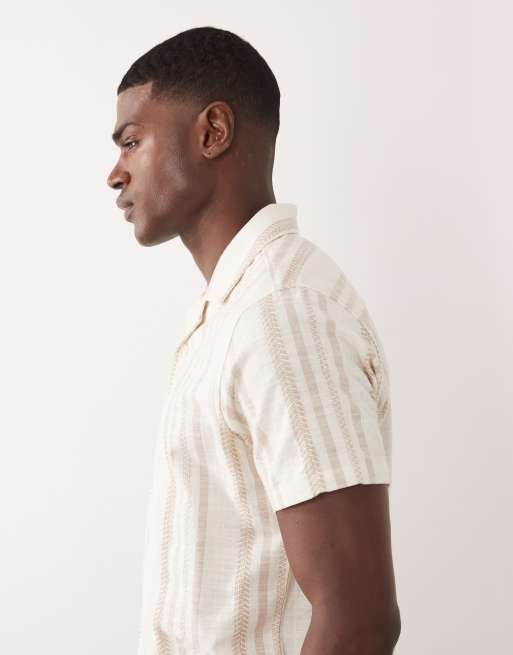 Threadbare – Ljusbeige, naturvitrandig skjorta i bomull med korta ärmar och textur, 2 av 5