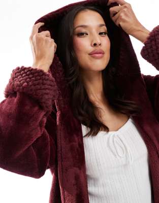 Threadbare Long Fluffy Robe In Red