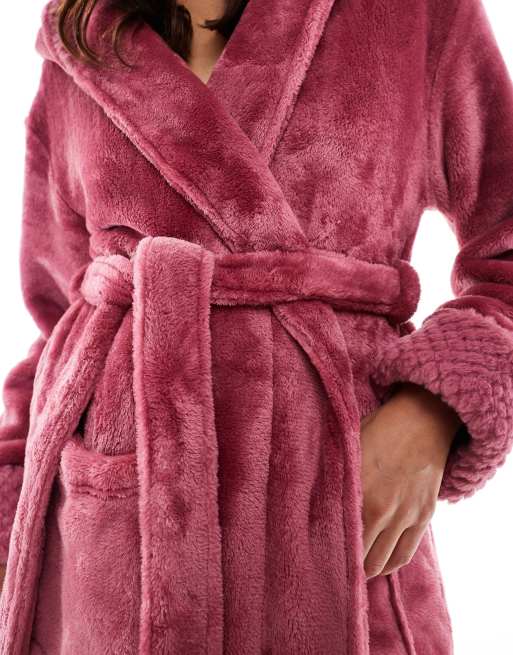 Threadbare long fluffy robe in pink