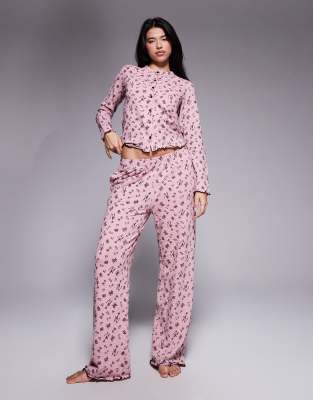 Threadbare Threadbare long sleeve button down ski print pyjamas in fig-Red