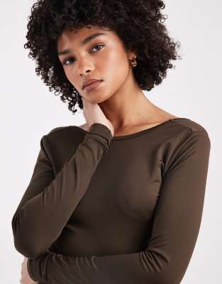 Threadbare Long Sleeve Scoop Back Top In Brown