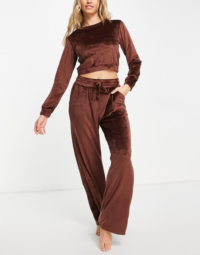 Threadbare magnolia velour lounge set in brown